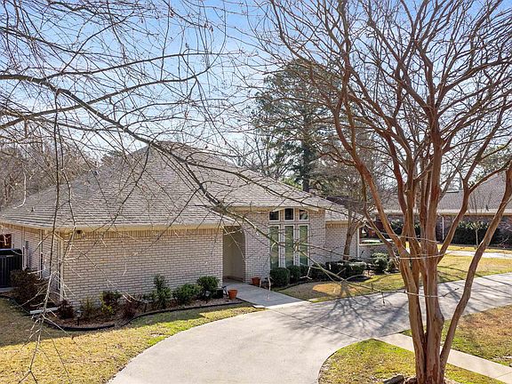 2nd image of 5608 Stoneridge Dr