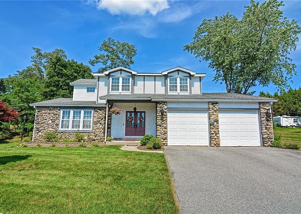 1st image of 20 Plantation Dr