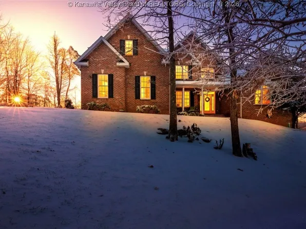 1028 Crestmont Rd, Hurricane, WV 25526