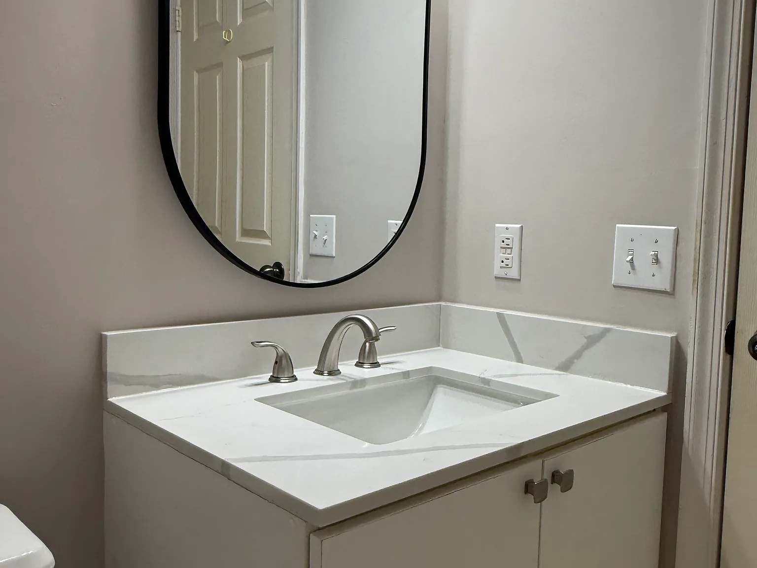 2 bed, 813 sqft, $1,950 — Photo 4