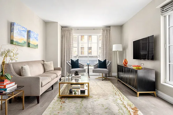 Rented by Compass | media 21