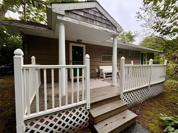 83 Lewis Road, East Quogue, NY 11942