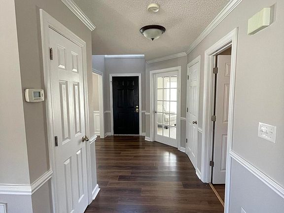 5th image of 643 Alexandria Lane