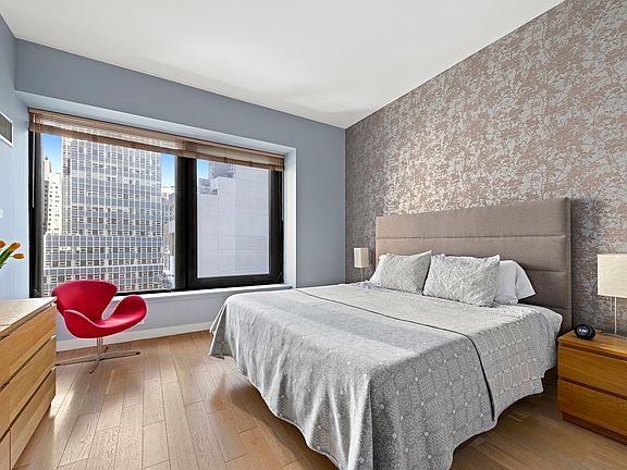 5th image of 75 Wall St APT 22M