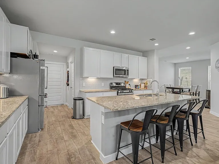 18307 Windy Knoll Way — Photo 9
