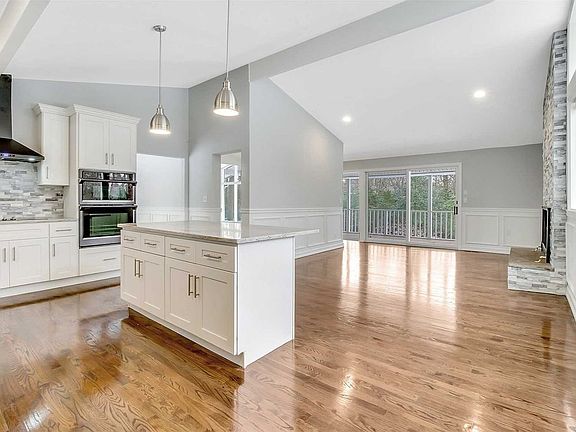 3rd image of 326 Edgewood Ave