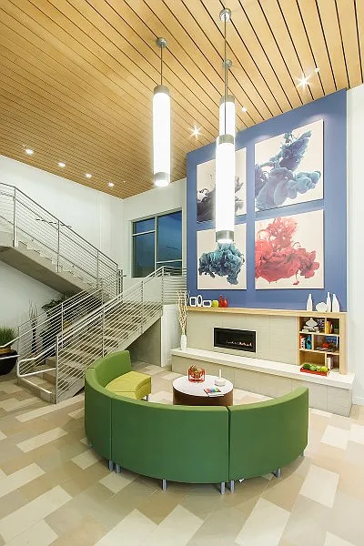 Long Beach Senior Arts Colony — Photo 1