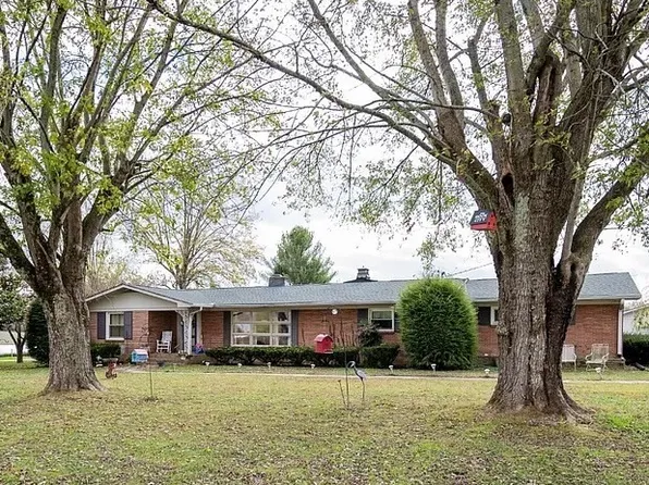121 Joe Tittsworth St, Smithville, TN 37166