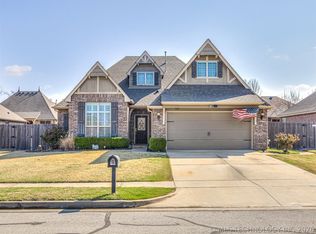 13605 S Owasso Ave, Glenpool, OK 74033
