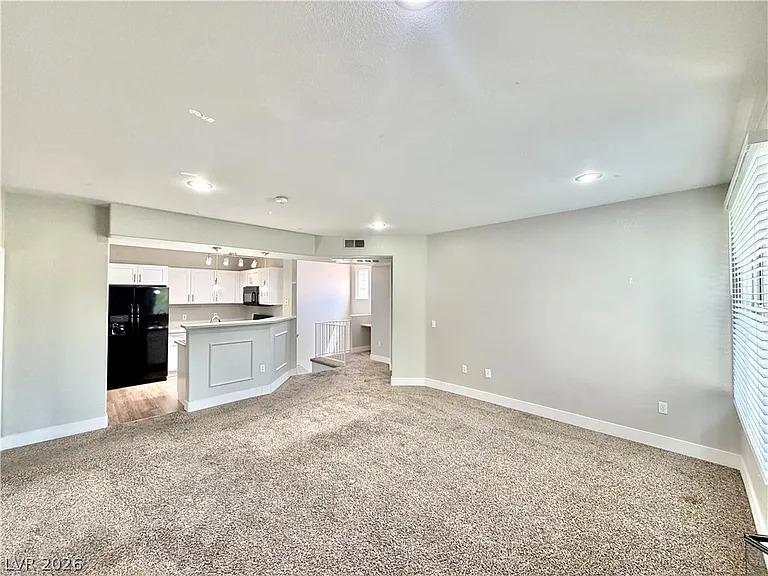 8555 W Russell Rd #2018 — Photo 7