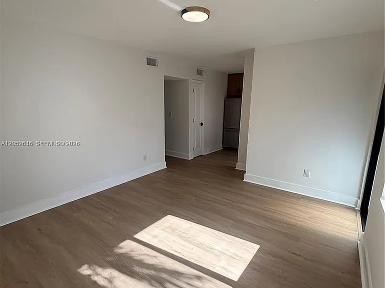 1353 NW 5th St #1 — Photo 5