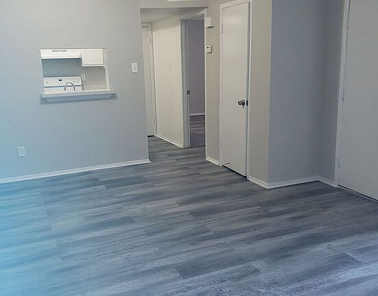 3rd image of 1541 Moritz Dr APT 302