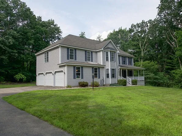 15 Coventry Lane, Salem, NH 03079
