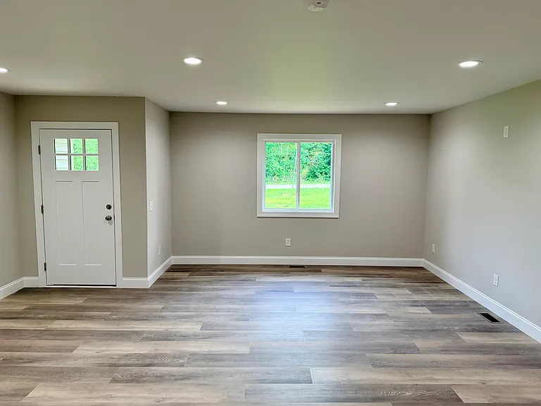 6415 Little Mountain Rd — Photo 8