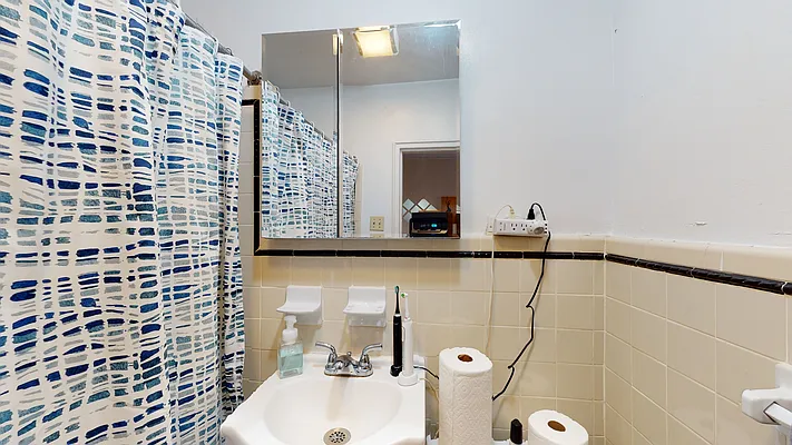 Rented by Bond New York | media 15