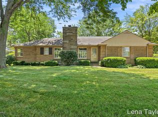 250 Manhattan Rd SE, East Grand Rapids, MI 49506