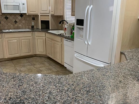 5th image of 9025 Dublin Ave