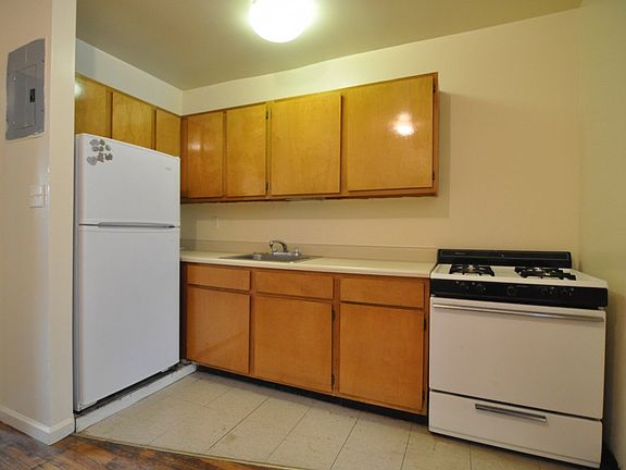 3rd image of 264 W 115th St APT 5A