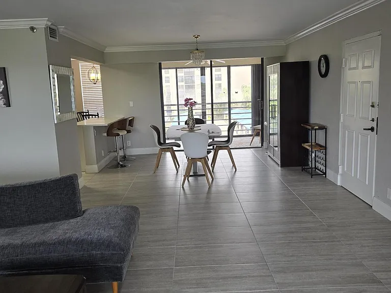 7580 Regency Lake Dr #402 — Photo 10