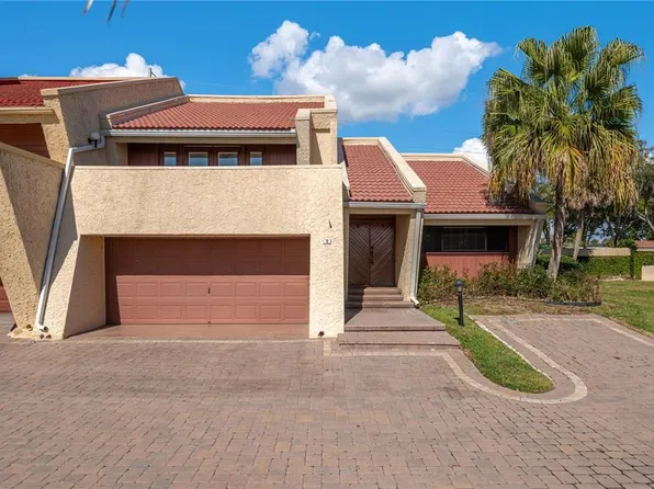 2 Casarena Ct, Winter Haven, FL 33881