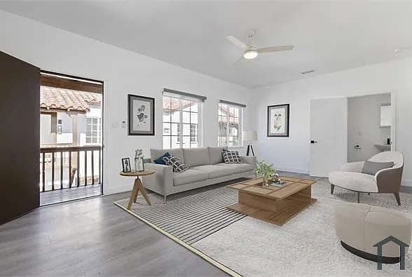 1524 N Sycamore St — Photo 3