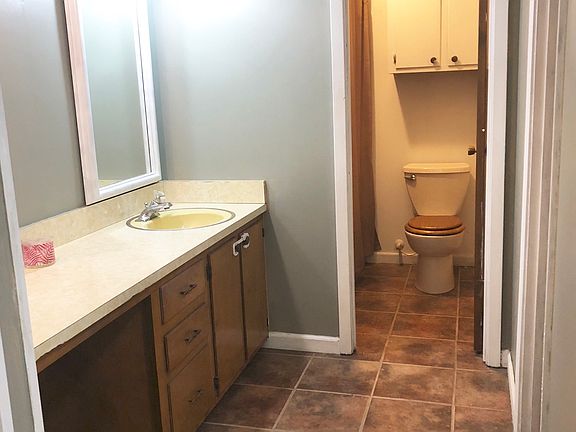 5th image of 103 Carrollton St