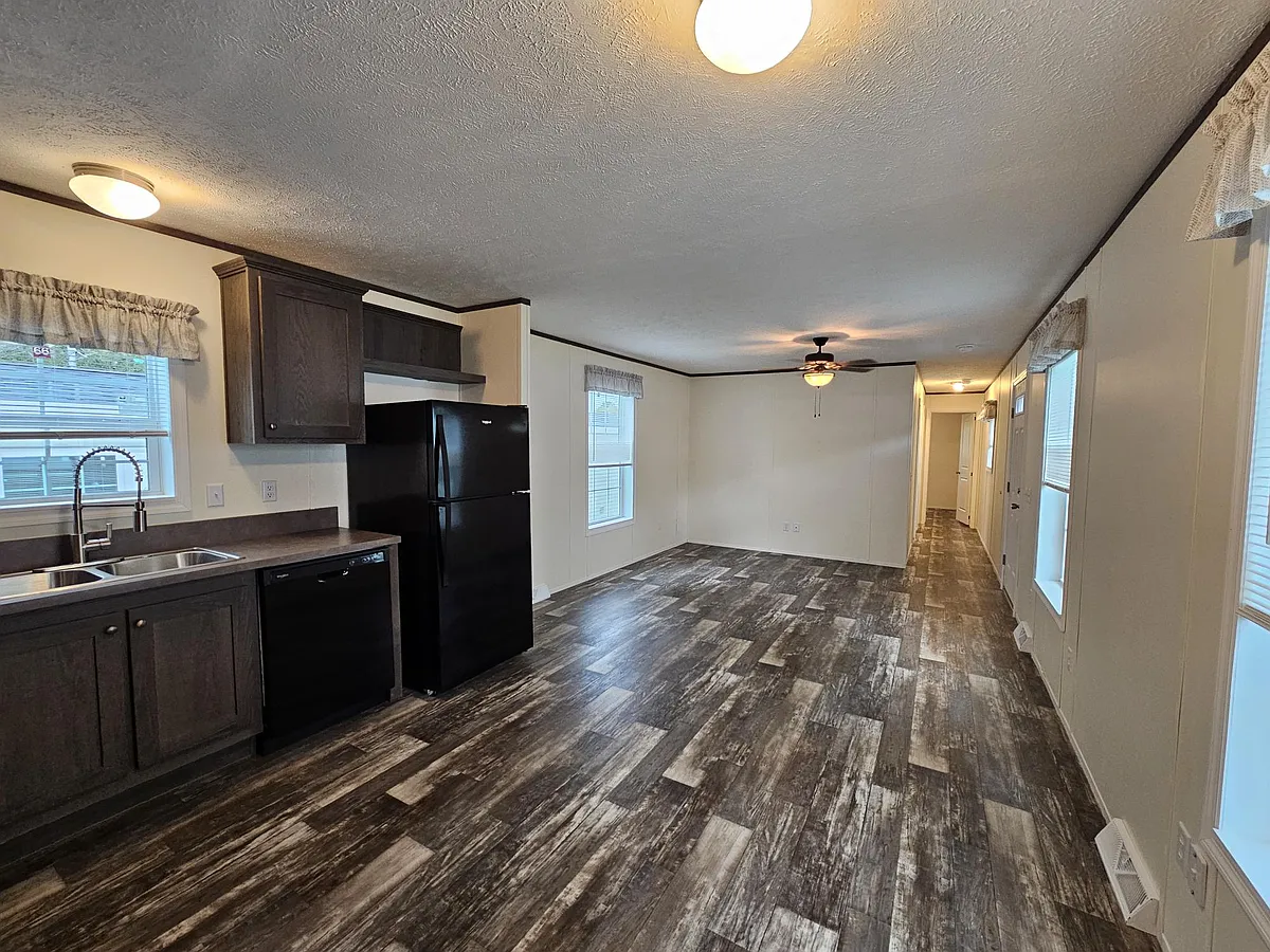 Building Photo - 133 Algerine Rd