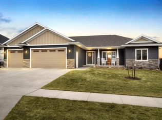 606 Forest View Dr, Holmen, WI 54636