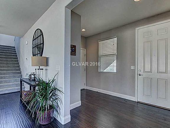 3rd image of 2104 Old Field Ave