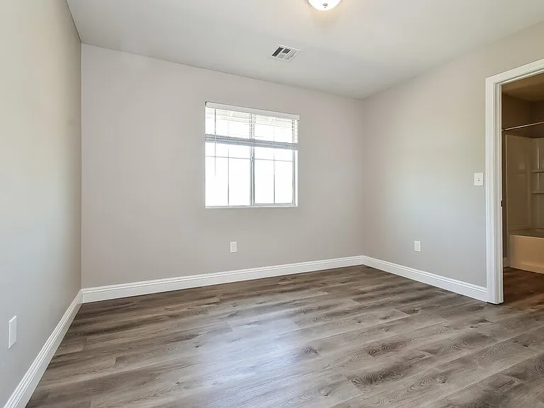 124 Icy River Ave — Photo 14