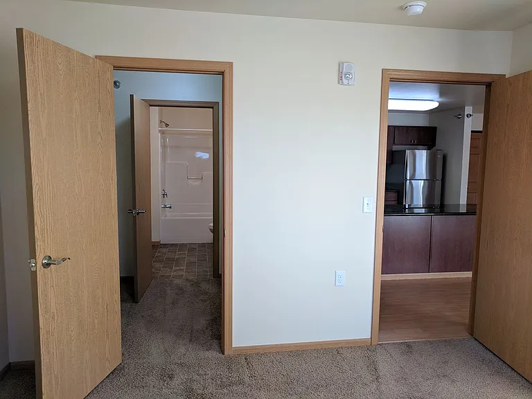 West Lake III Apartments — Photo 109