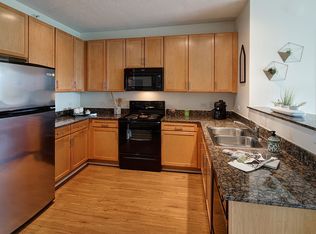 936 S Clark St #1-620, Chicago, IL 60605
