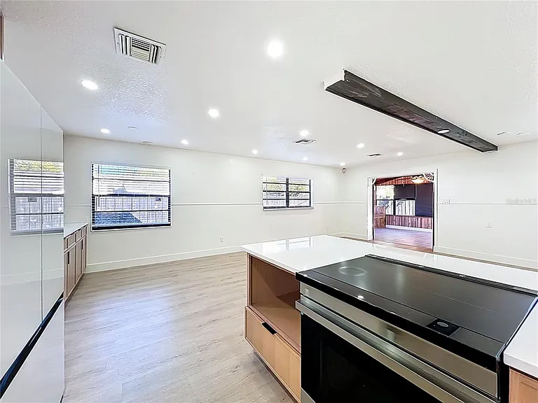 3463 Arnel Dr — Photo 3