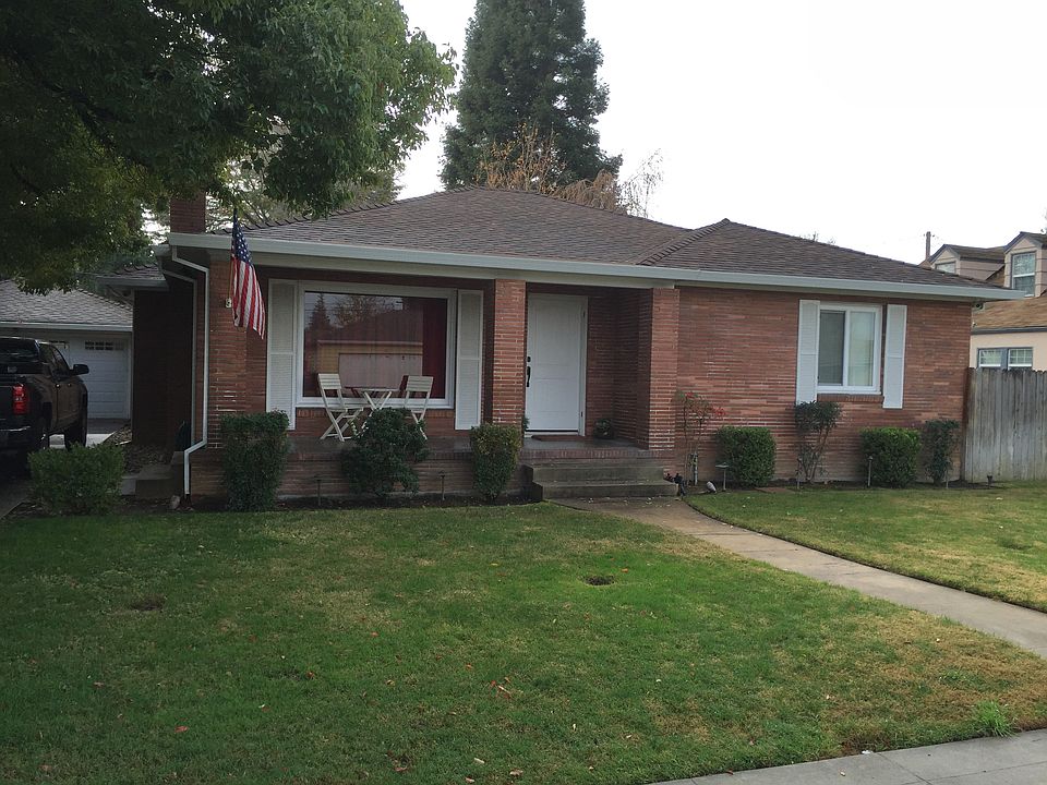 Brick Bungalow Lodi