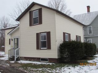 13 Kent St, Westfield, NY 14787