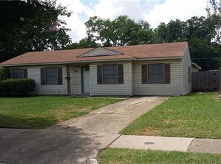 9829 Casa Oaks Dr, Dallas, TX 75228