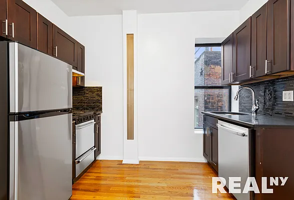 Rented by REAL New York | media 7