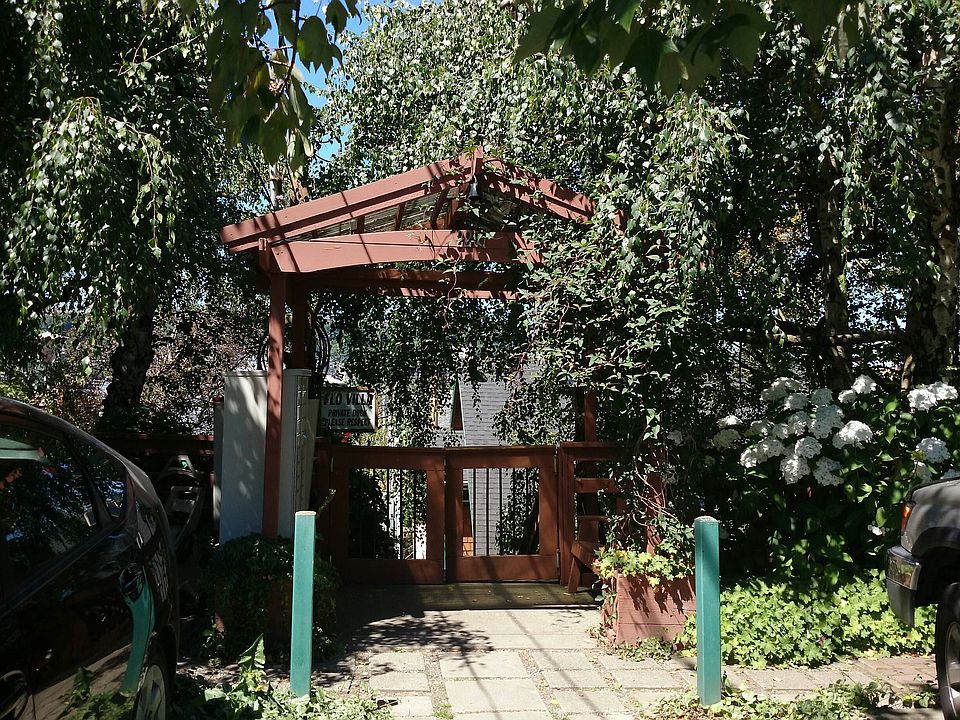 1st image of 2207 Fairview Ave E APT 1
