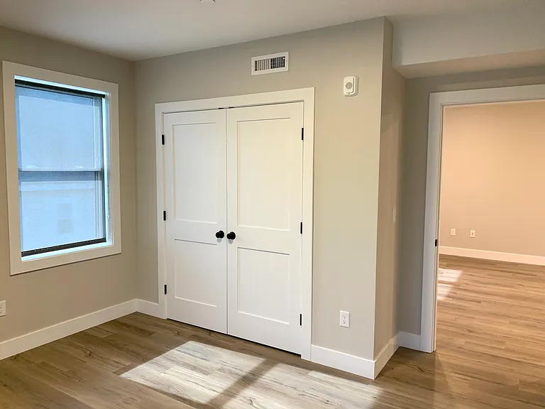 27 Franklin St #304 — Photo 9