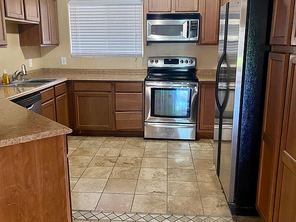 5th image of 512 N Laveen Dr