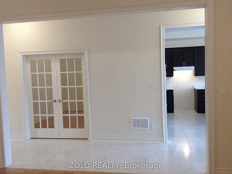 64 Cayton Cres — Photo 5