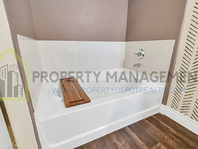 5501 Mezereon Ln — Photo 29
