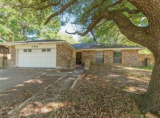 109 Meadow Dr, Bellville, TX 77418