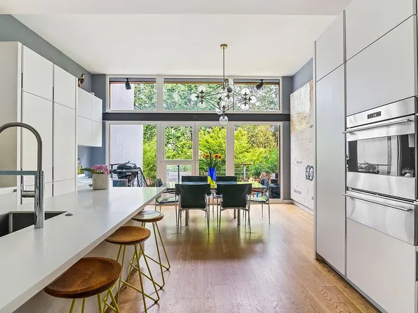 138 Coffey St Unit Townhouse, Brooklyn, NY 11231