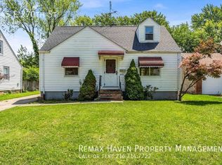 445 E 270th St, Euclid, OH