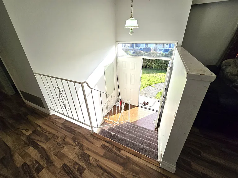 2707 Vian St — Photo 12