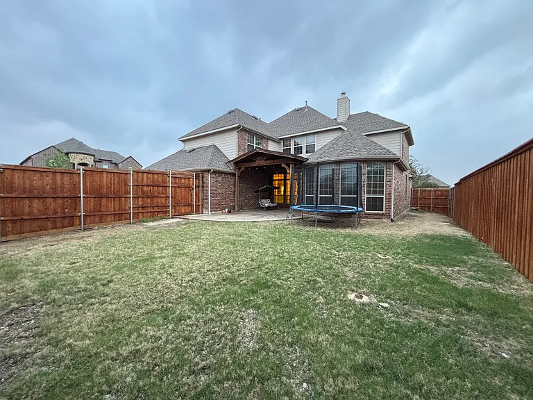 7812 Edgeglen Trl — Photo 34