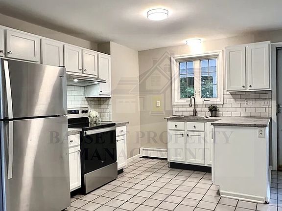 5th image of 68 Lake St #1