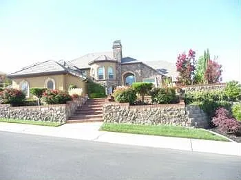 725 Heritage Pl photo 1