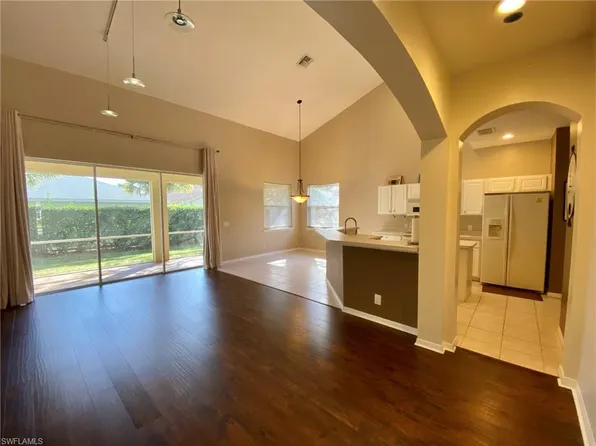 74 Burnt Pine Dr, Naples, FL 34119